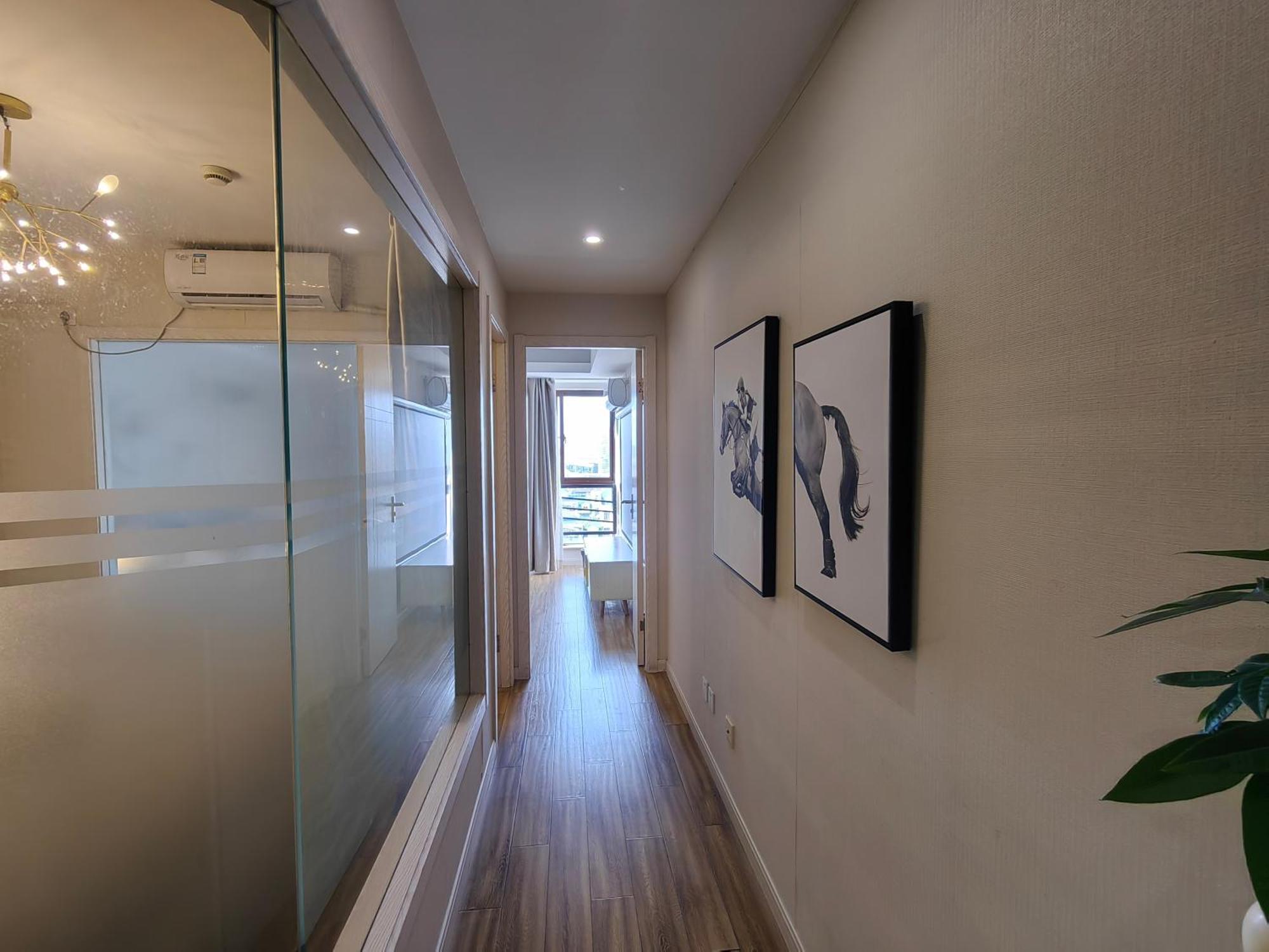 Apartment Qiya Luxury Lujiazui Beiyangjing Subway Station Branch Shanghai