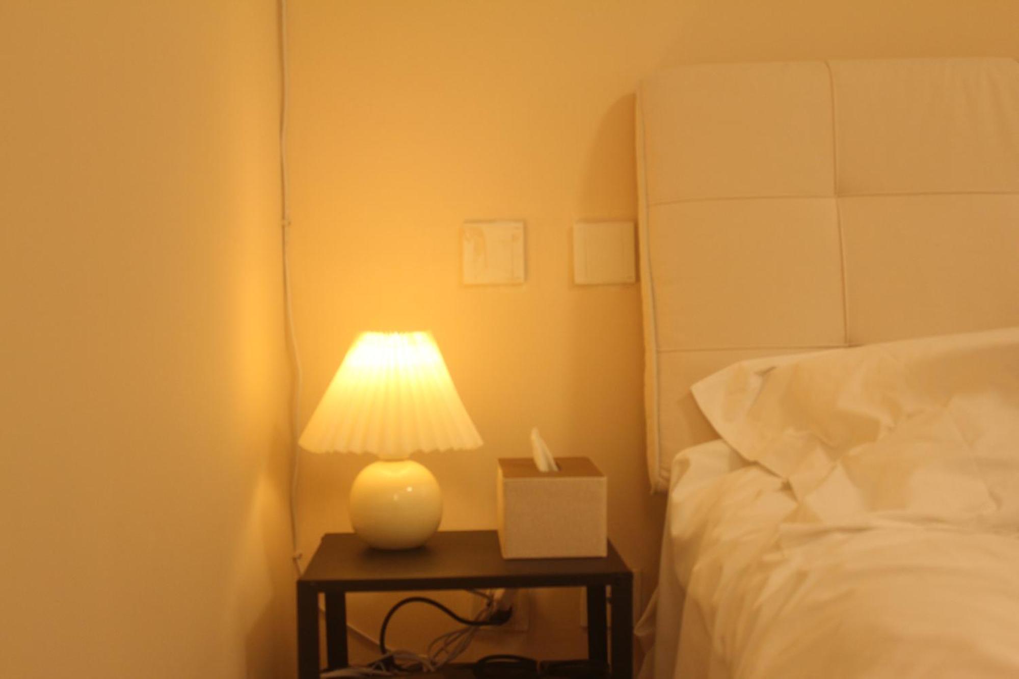 Qiya Luxury Lujiazui Beiyangjing Subway Station Branch Apartment *