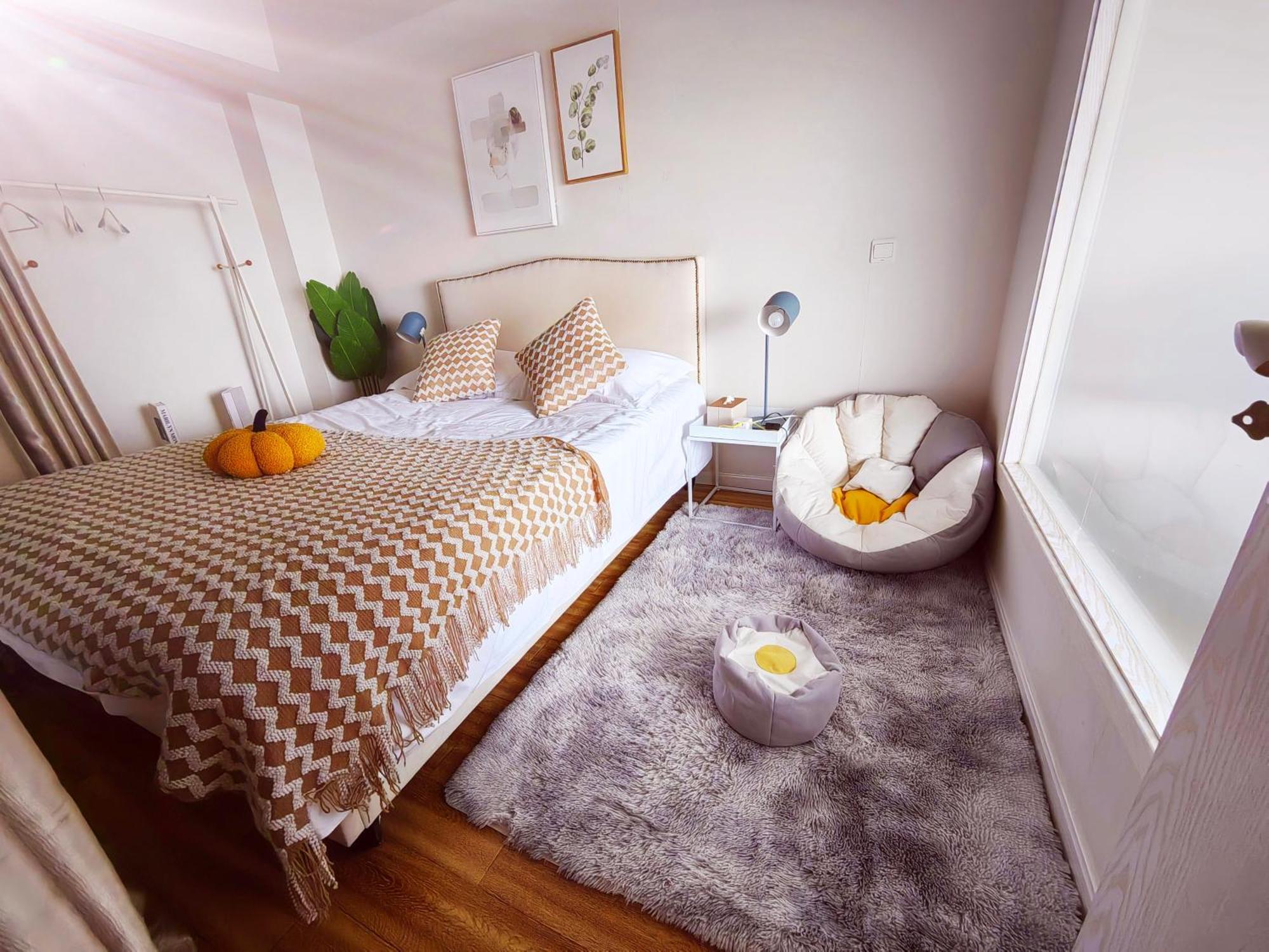 Apartment Qiya Luxury Lujiazui Beiyangjing Subway Station Branch *