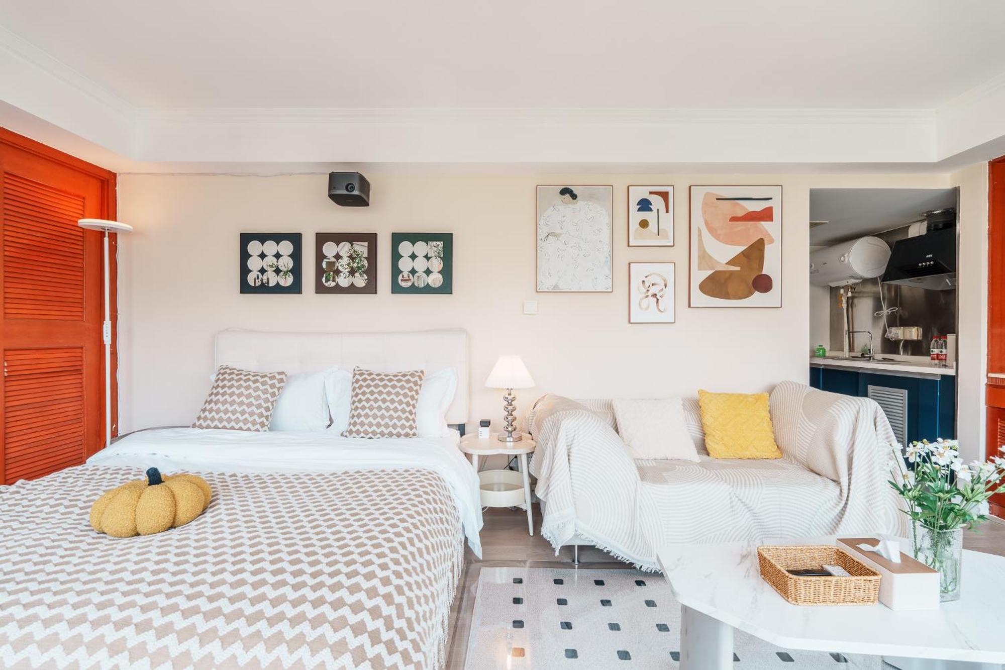Apartment Qiya Luxury Lujiazui Beiyangjing Subway Station Branch *